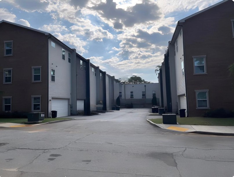 3 Bed 3 Bath Unit in College Park, GA-24