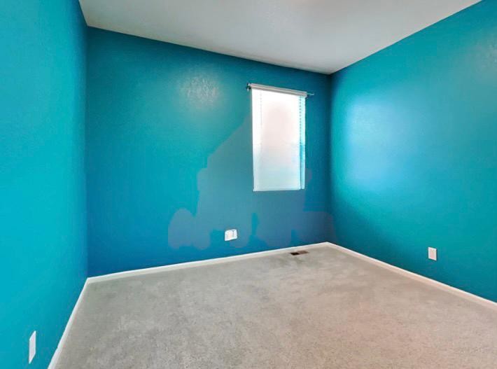 Discover this charming 3-bedroom-8