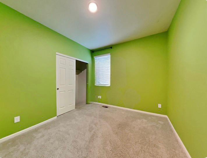 Discover this charming 3-bedroom-9