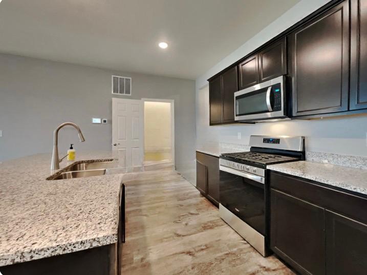 Discover this charming 3-bedroom-16